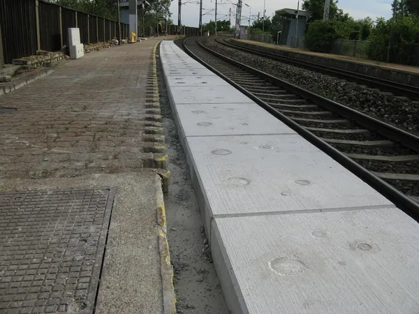 Renovierung der Bahnsteigkanten, Foto 7