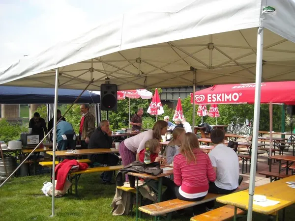 1. Lobauer Haltestellen-Picknick, Foto 2