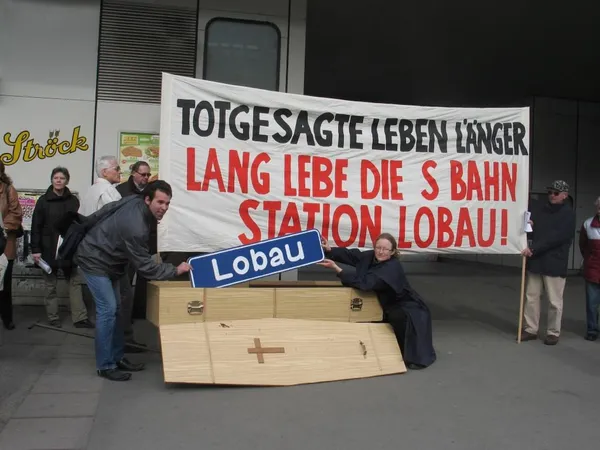 Totgesagte leben länger - Lang lebe die S-Bahn Station Lobau, Foto 8