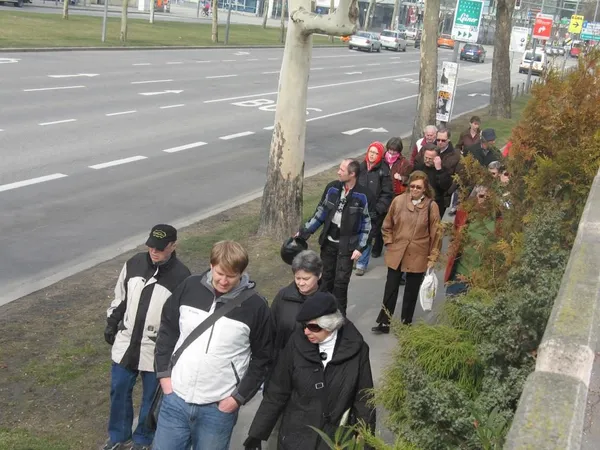 Totgesagte leben länger - Lang lebe die S-Bahn Station Lobau, Foto 28