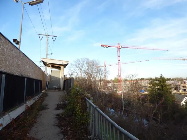 Baufortschritt der neuen Wohnungen neben der Station, Foto 4