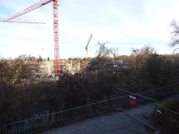Baufortschritt der neuen Wohnungen neben der Station, Foto 11