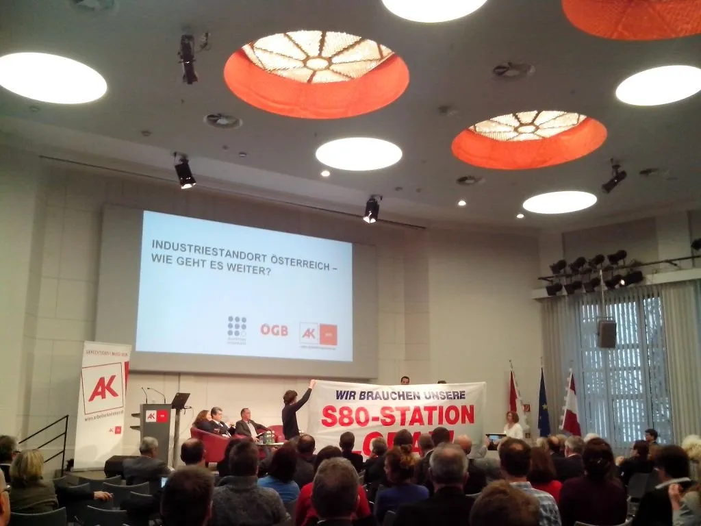 Protestaktion bei der AK-Enquete